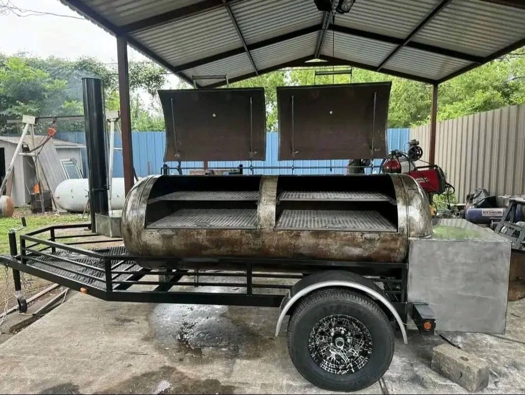 250-Gallon Offset Smoker with Santa Maria Grill