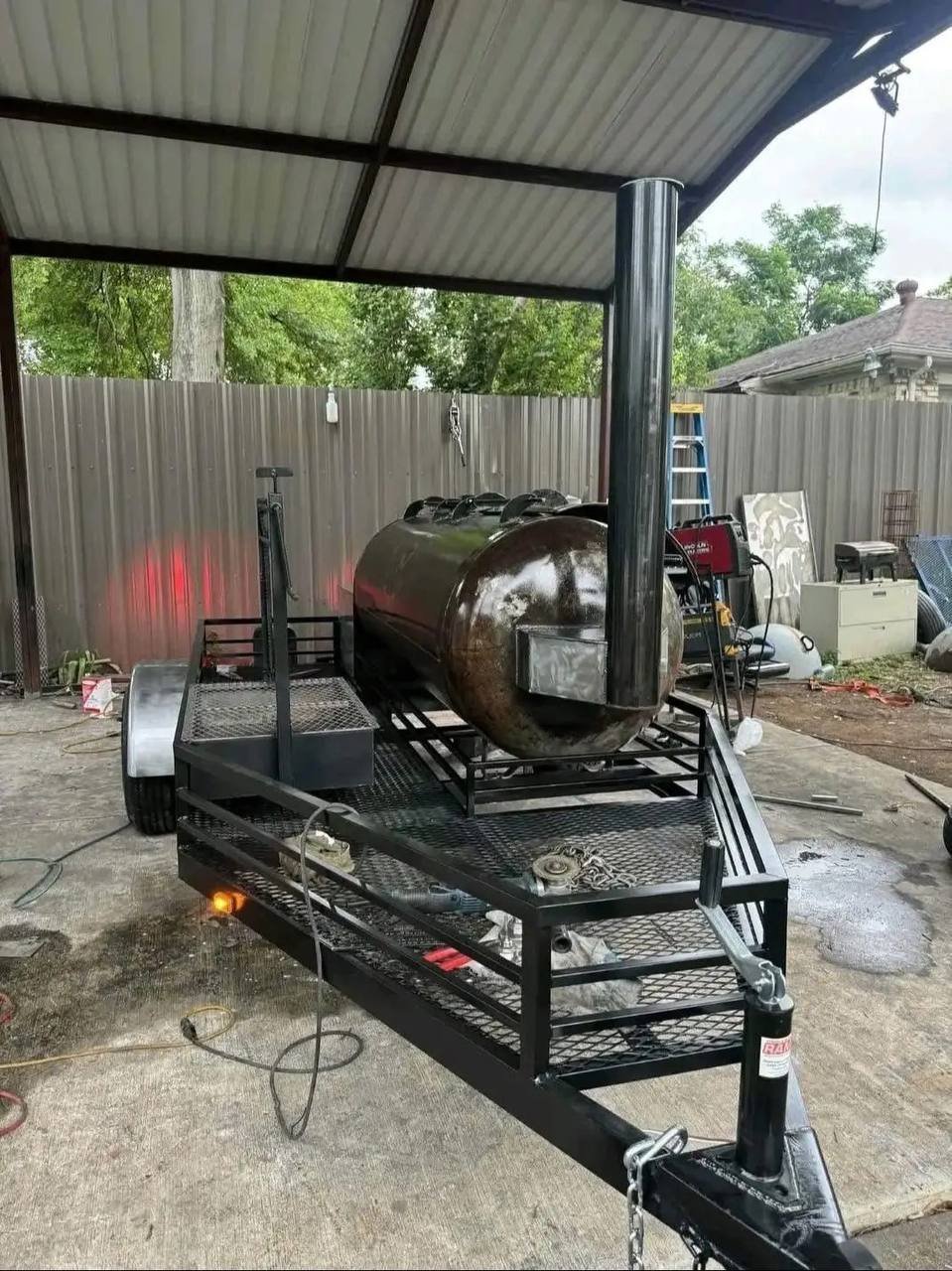 250-Gallon Offset Smoker with Santa Maria Grill - Image 3